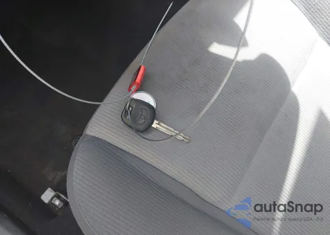 2016 Toyota Corolla L z USA, uszkodzony, nr VIN 5YFBURHE9GP496482